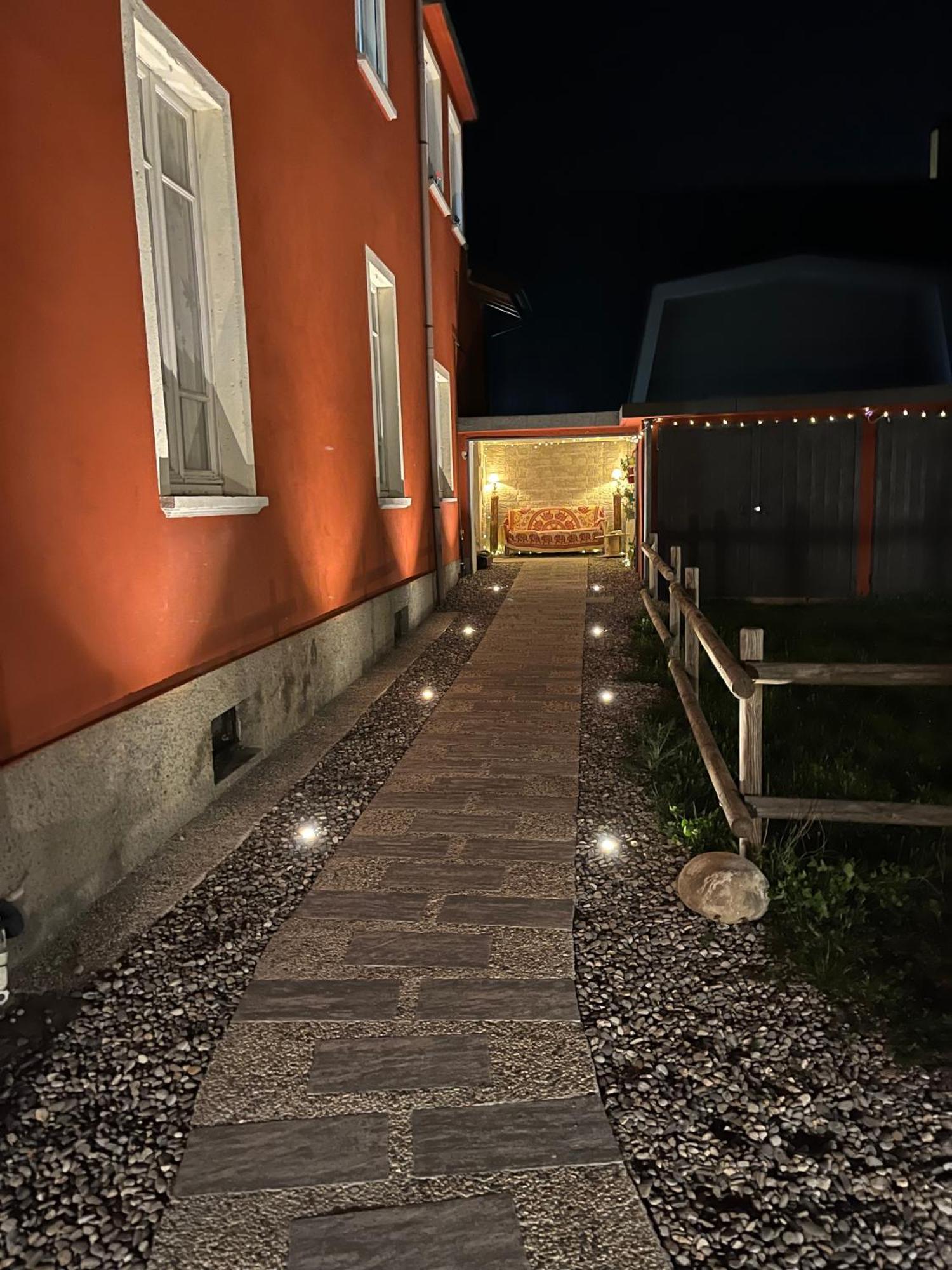 B&B Red House Garlate Exterior foto